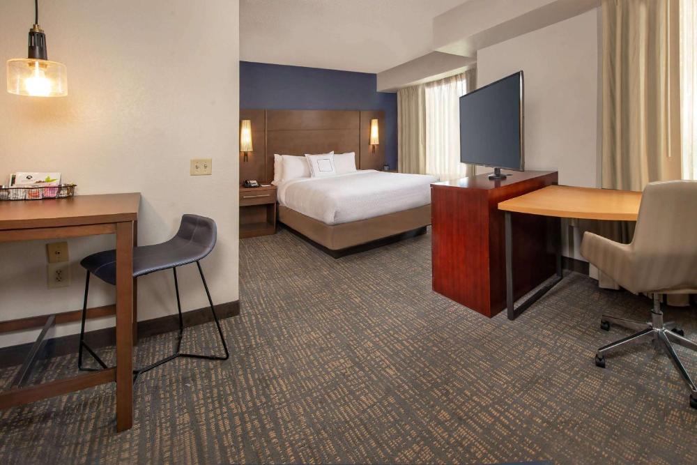 Studio Suite Queen interior