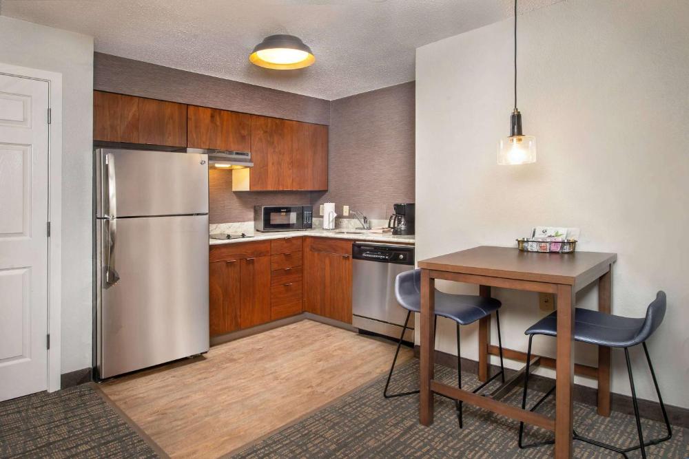 Hearing Accessible One Bedroom Suite Queen interior